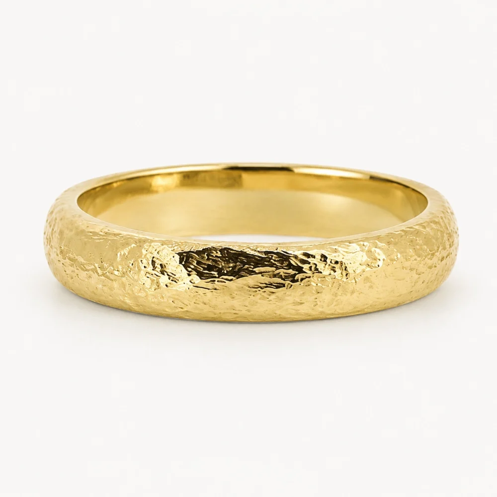 Alianza media cau00f1a de 3 mm en oro de 18 quilates con textura rugosa brillante