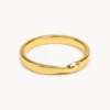Alianza de boda plana de oro amarillo con diseu00f1o infinito